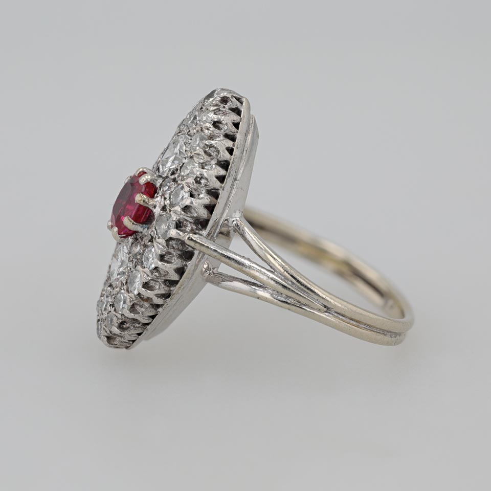 Bague marquise rubis et diamants